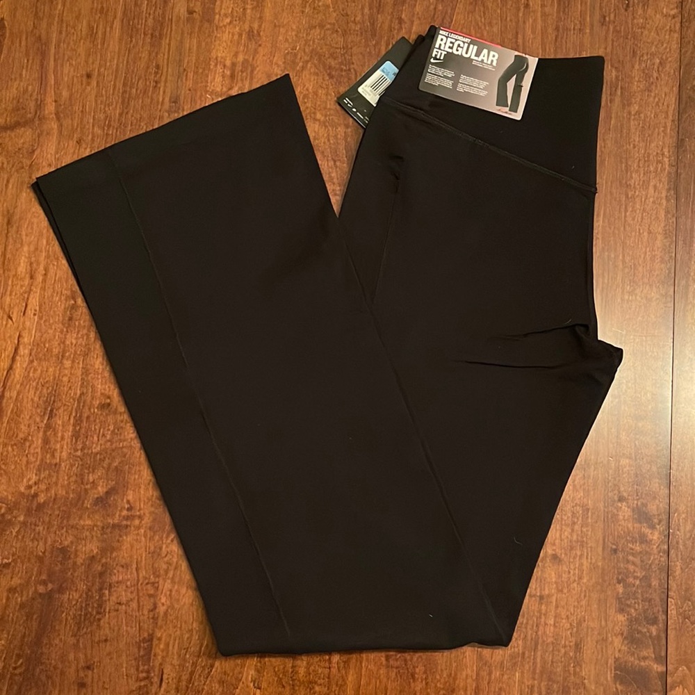 Nike legendary pant black size M
